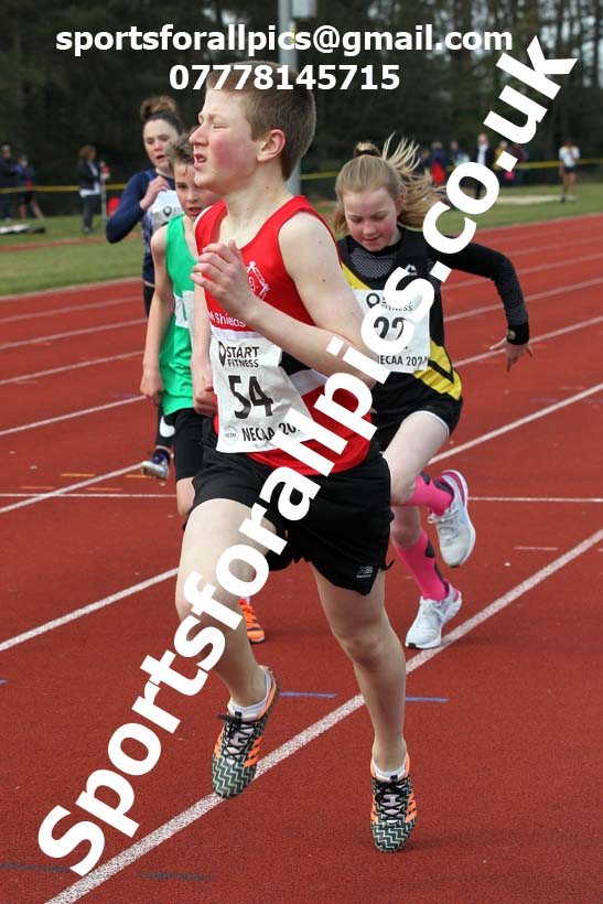 800 metres, 2021 NECAA Open Graded Meeting, Morpeth. Photo: David T. Hewitson/Sports for All Pics